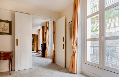 Saint-Thomas-d'Aquin Apartment | Paris Saint-Germain Prestige Residence