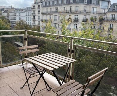 La Celle-sous-Gouzon Apartment | Parisian Apartment for 4 people - Arc de Triomphe Champs Élysées