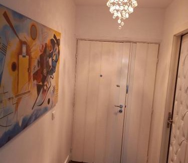 Neuilly-sur-Seine House | Parisian Sparkle Retreat, 150m from American Hospital