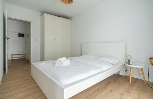 Katowice Apartment | Park Śląski Charming Apartment by BookingHost
