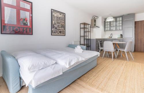 Katowice Apartment | Park Śląski Charming Apartment by BookingHost