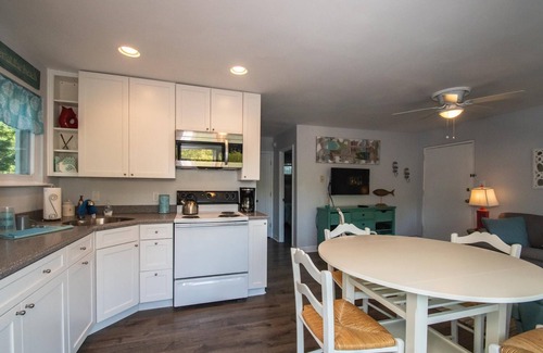 The Pines Condo | Park and Walk! Downtown Rehoboth Beach Condo Recently Updated Two Bedrooms Sleeps 4