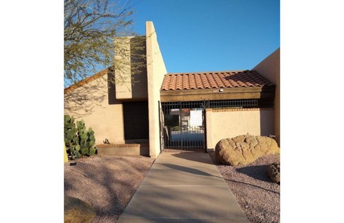 Tempe House | Park Setting with Pool! Old Town Scottsdale, ASU, PHX, Papago Park, Zoo, DBG