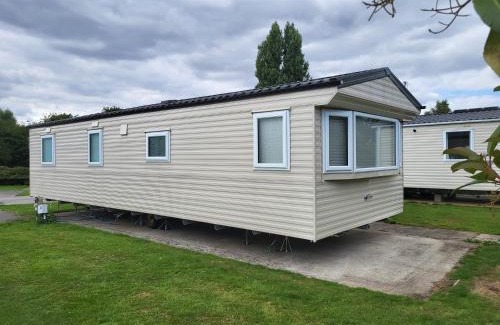 Skegness Apartment | Parkdean Southview Vintage 45 Three bed Sleeps 8 Pet Friendly