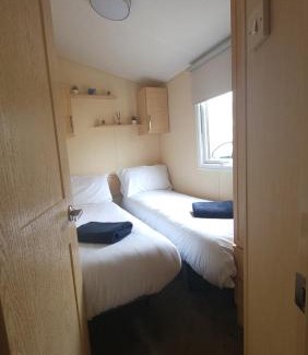 Skegness Apartment | Parkdean Southview Vintage 45 Three bed Sleeps 8 Pet Friendly