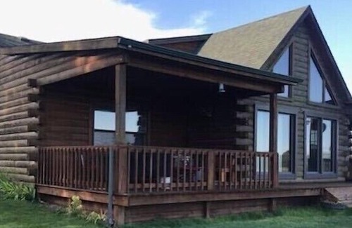 Lewellen House | Parker Lake House and Hunting Retreat
