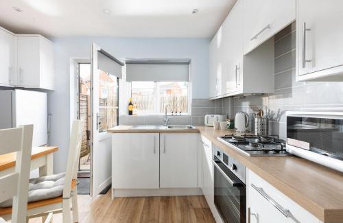 Poole House | Parkland House by Grandeur Property