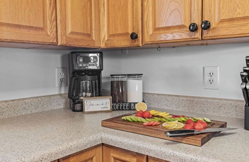 Taylorsville House | Parkside 4BR Retreat, Family Friendly