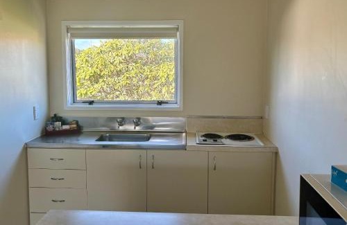 New Plymouth Hotel | Parkside Motel and Apartments
