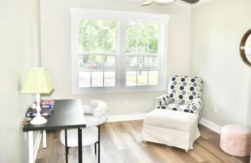 Pineville House | Parkside Retreat