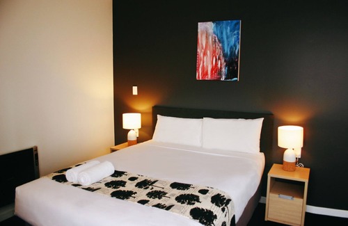 Parnell Hotel | Parnell Pines