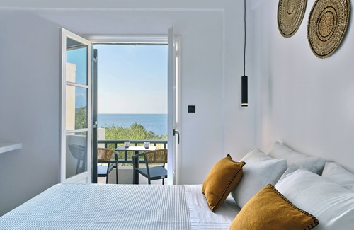 Parikia Hotel | PAROS FIVE SENSES