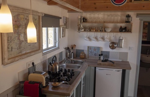 Paros Cabin | Paros Unique Boatshack for 2 near Aliki WIFI