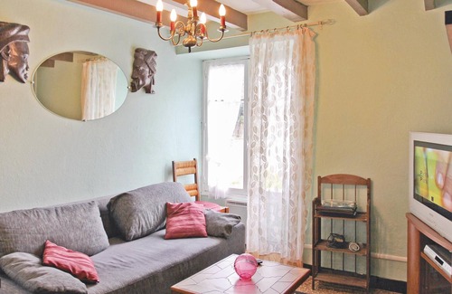 Jaujac House | Part of an attractive house with shaded terrace in the south of the Ardèche.