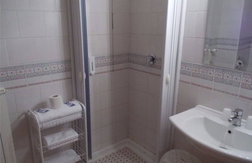 Ospedaletto D'Alpinolo Hotel | PARTENIO ROOM - ROYAL HOTEL