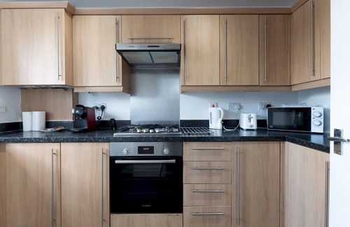 Charlton House | Pass the Keys | 2 Bedroom House | Free Parking | Near Charlton Stn