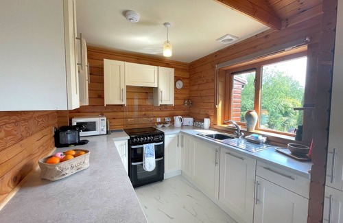 Rockcliffe House | Pass the Keys | Beautiful 2BR Beach Lodge Set In Stunning Gardens