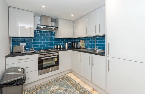 Reading City Centre Apartment | Pass the Keys | Brand-New & Trendy 2BR in the Vibrant Town Centre