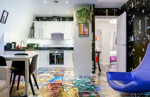 Cathedral Quarter Apartment | Pass the Keys | Cathedral Quarter | City Centre | Walk Everywhere