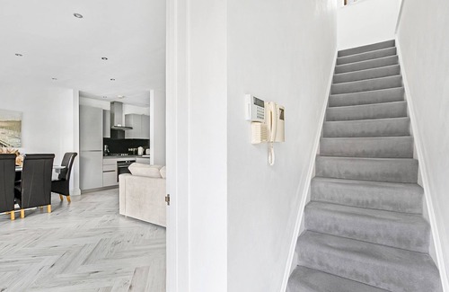 Wanstead House | Pass the Keys | Chic Modern Maisonette Near Tube in North London