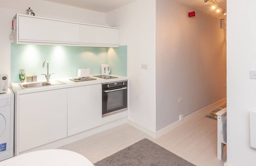 Holbeck Apartment | Pass the Keys | City Centre Haven