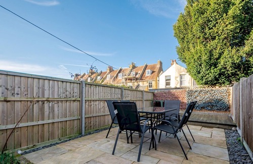 Canterbury House | Pass the Keys | Cosy terrace within city walls ideal for exploring