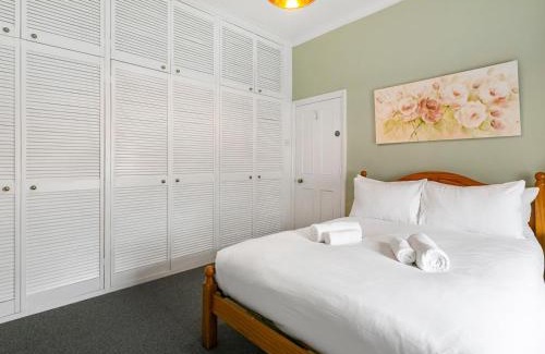 Northcote House | Pass the Keys Elegant GetAway House in Vibrant Clapham Juction