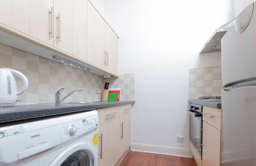 Bonnington Apartment | Pass the Keys | Homely Apartment near The Botanic Gardens -Sleeps 2-