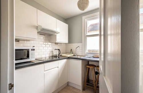 Birmingham City Centre Apartment | Pass the Keys | New Modern, Central Jewellery Quarter Apartment