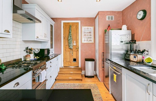 Chiswick House | Pass the Keys | Snuggy home in the heart of Chiswick