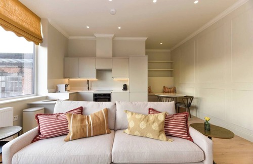 Twickenham Riverside Apartment | Pass the Keys | Stunning loft style apartment