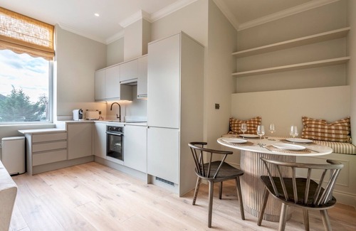 Twickenham Riverside Apartment | Pass the Keys | Stunning loft style apartment