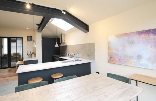 Oxford House | Pass the Keys | Stunning, Brand New 3BR Home - Central Oxford