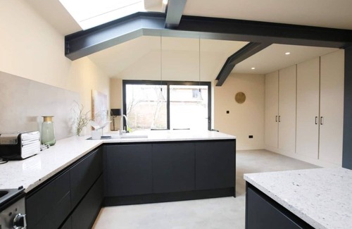 Oxford House | Pass the Keys | Stunning, Brand New 3BR Home - Central Oxford
