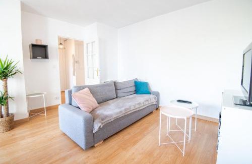 La Fuye-Velpeau Apartment | Pastel colors - Tours