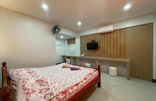 Nong Chom Hotel | Pathomporn Fancy House