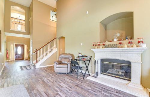 Pearland House | Patio, BBQ and Yard Family Retreat in Pearland