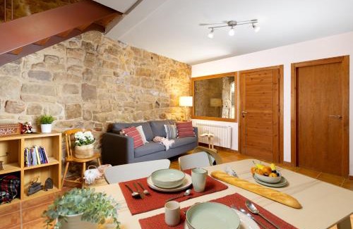 Lledo Apartment | Patio con barbacoa - Casa de las Letras