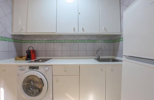 Alameda Apartment | Patio De La Cartuja 4 Pax