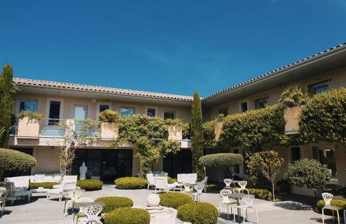 Uzes Hotel | Patio De Violette
