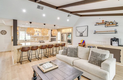 Agua Dulce House | Patio, Fire Pit & Hillside Views: Agua Dulce Home