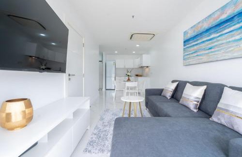 Patong Apartment | Patong Tower Brand 1-Bedroom apartment mountain view , Near Beach