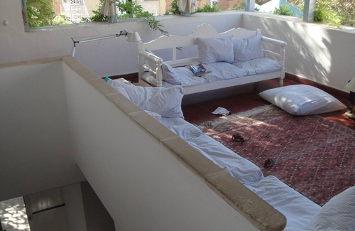 idhra House | Patrician villa with beautiful views, near port, with garden