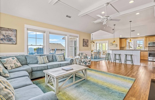 Duck House | Patti O'Duck: Elevator, Dog-friendly, Pool, Hot Tub, Beach 1750 Ft