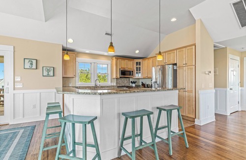 Duck House | Patti O'Duck: Elevator, Dog-friendly, Pool, Hot Tub, Beach 1750 Ft