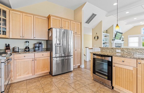 Duck House | Patti O'Duck: Elevator, Dog-friendly, Pool, Hot Tub, Beach 1750 Ft