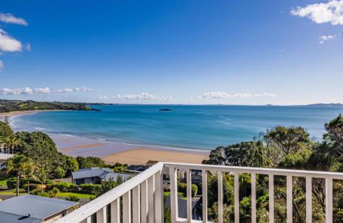Doubtless Bay House | Paua Shell - Coopers Beach Holiday Home