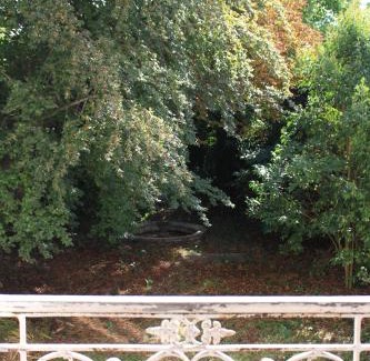 Castelnaudary Apartment | Paul Sabatier-T1-Vue sur Jardin-Luxe-wifi-fi-vélo