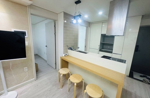 Songpa Apartment | Pause Moment: Your Fully Equipped Seoul Stay - Rooftop View of Lotte Tower