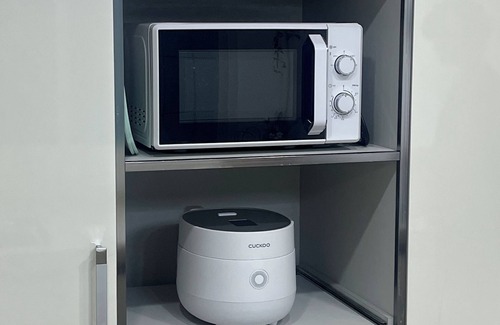 Songpa Apartment | Pause Moment: Your Fully Equipped Seoul Stay - Rooftop View of Lotte Tower